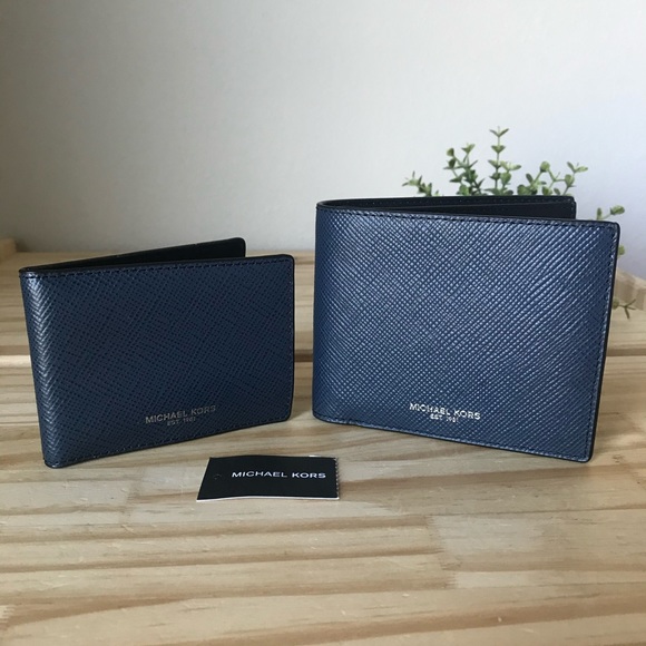 Michael Kors Men’s Wallet 🎈🎈 - Picture 1 of 7